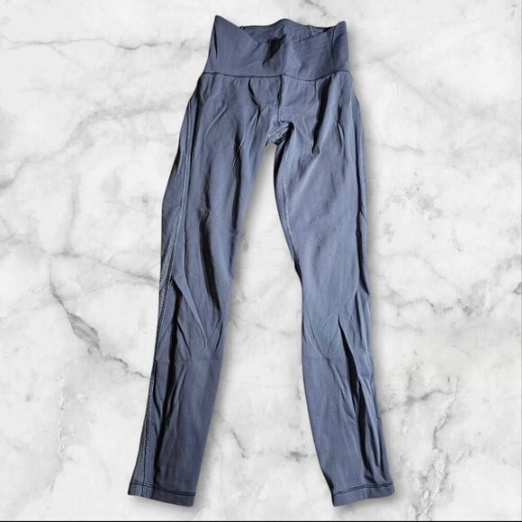 Lululemon Size 4 Blue Wunder Train - Picture 1 of 5